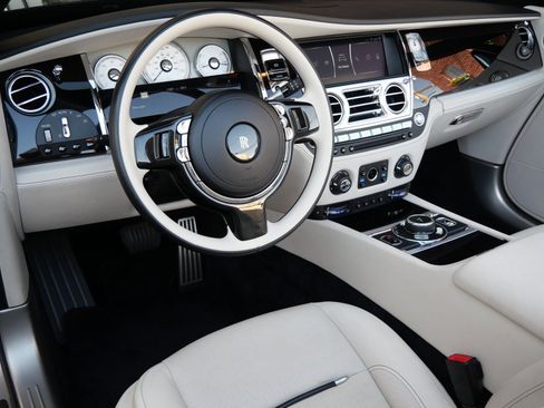 Certified 2018 Rolls-Royce Dawn image 17