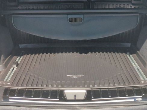 Used 2022 Cadillac XT5 Premium Luxury w/ LPO, ONYX Package image 27