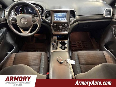 Used 2019 Jeep Grand Cherokee Laredo image 33