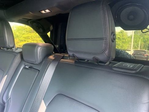 Used 2022 Ford Bronco Wildtrak image 15