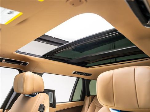 New 2026 Land Rover Range Rover Long Wheelbase Autobiography AWD/4WD image 13