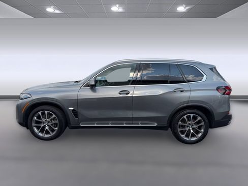 Certified 2026 BMW X5 xDrive40i AWD/4WD image 2