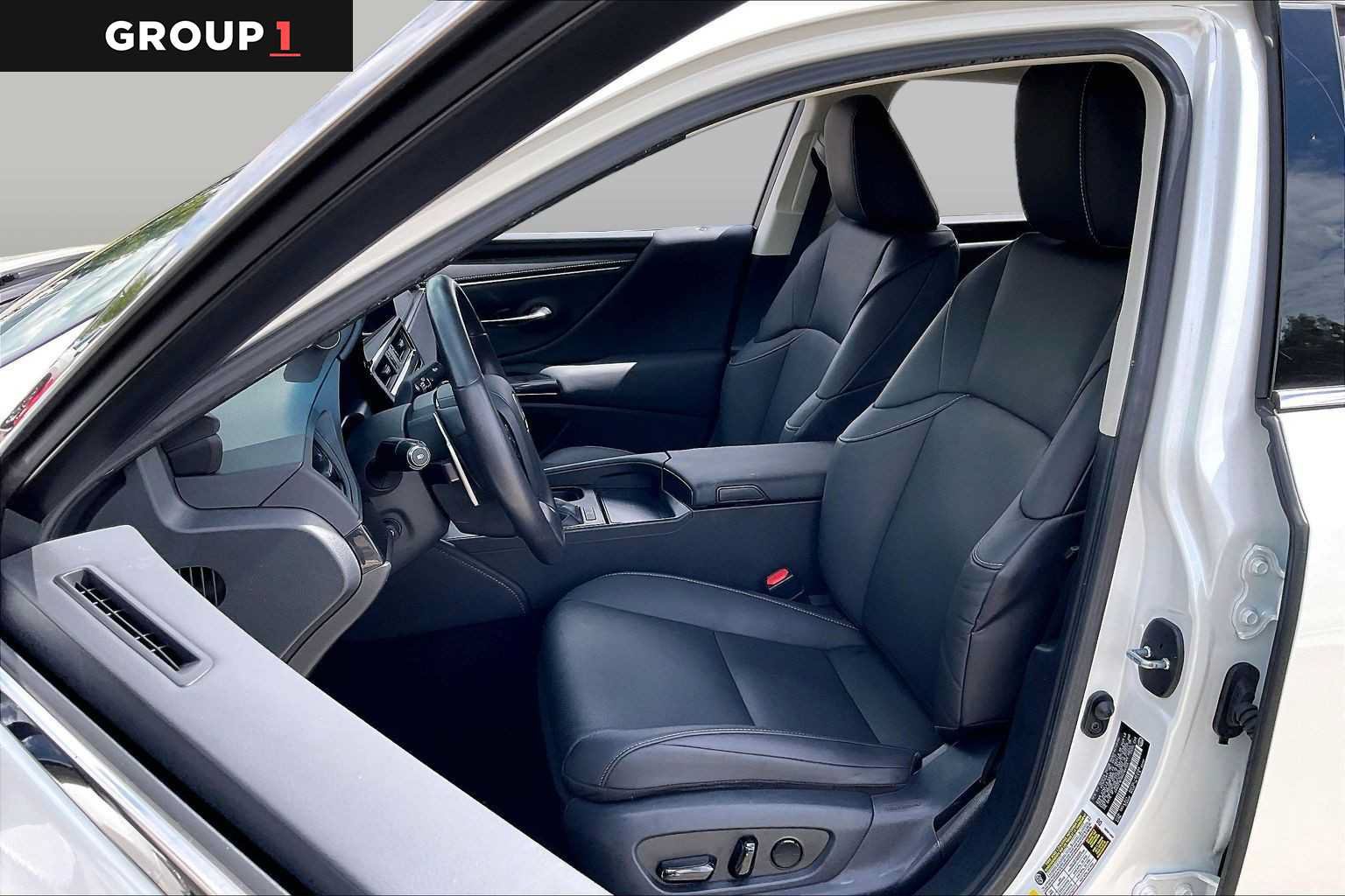 Used 2024 Lexus ES 350 w/ Premium Package FWD image 7