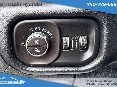 Used 2019 RAM 1500 Laramie image 19