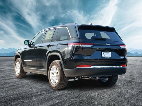 New 2025 Jeep Grand Cherokee Laredo X w/ Trailer Tow Package image 2
