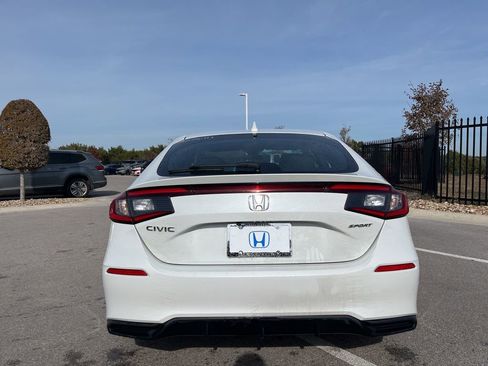 Used 2024 Honda Civic Sport image 5