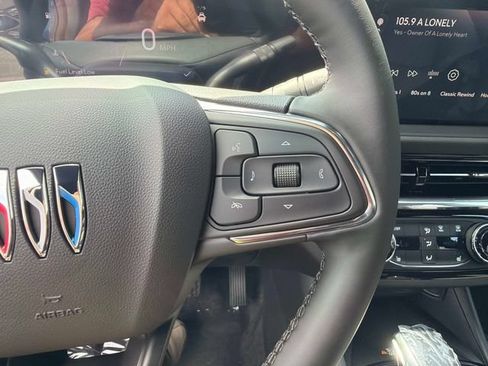 New 2026 Buick Envista Sport Touring w/ Convenience I Package FWD image 27