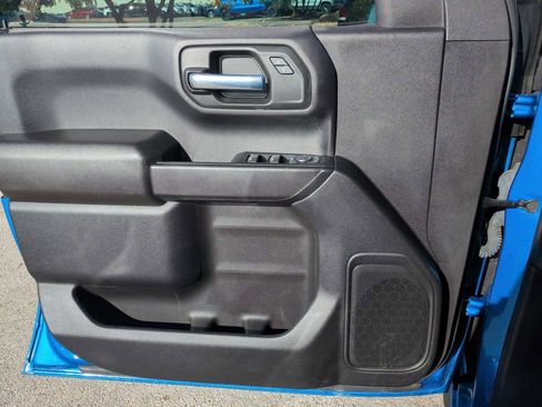 Used 2023 Chevrolet Silverado 1500 Custom image 22