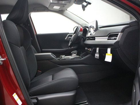 New 2026 Mitsubishi Outlander ES FWD image 17