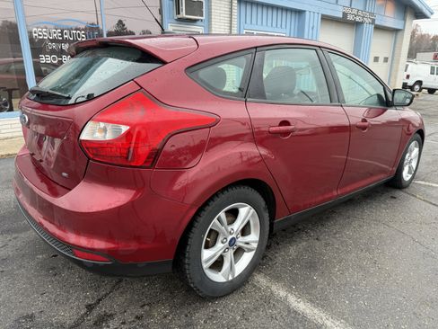 Used 2013 Ford Focus SE w/ SE Winter Pkg image 5