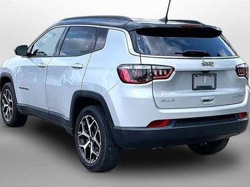 Used 2025 Jeep Compass Limited AWD/4WD image 12