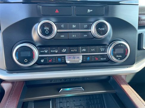 Used 2023 Ford Expedition Max Limited image 16