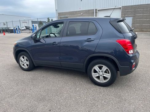 Used 2019 Chevrolet Trax LS w/ Tint and Cruise Package AWD/4WD image 7