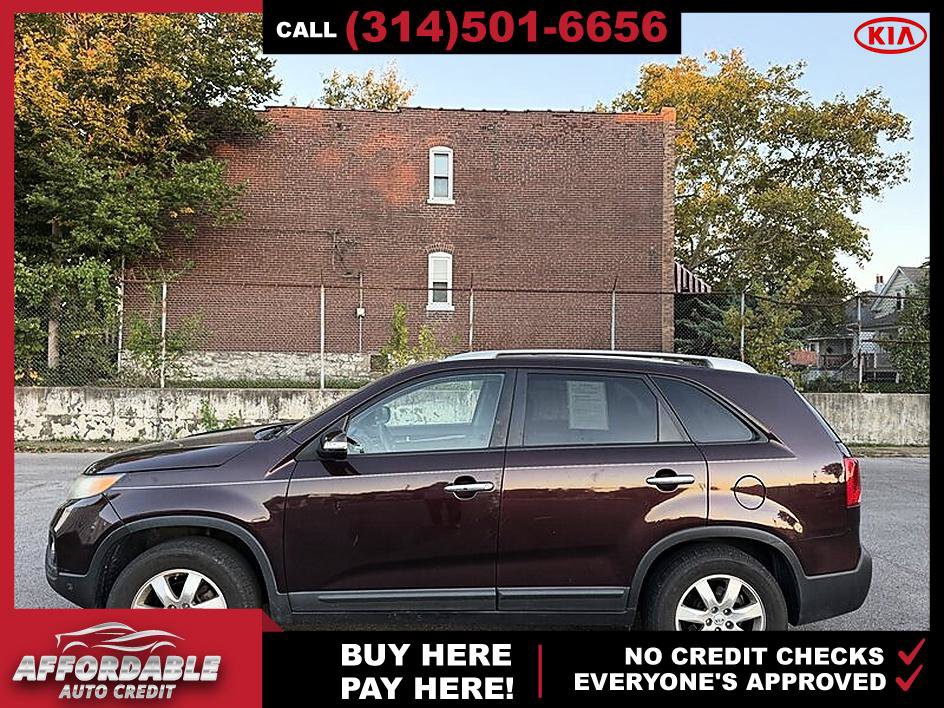 Used 2012 Kia Sorento LX w/ Convenience Pkg FWD image 2
