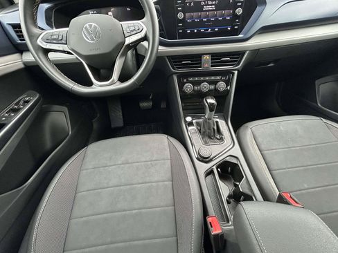 Used 2024 Volkswagen Taos SE AWD/4WD image 15