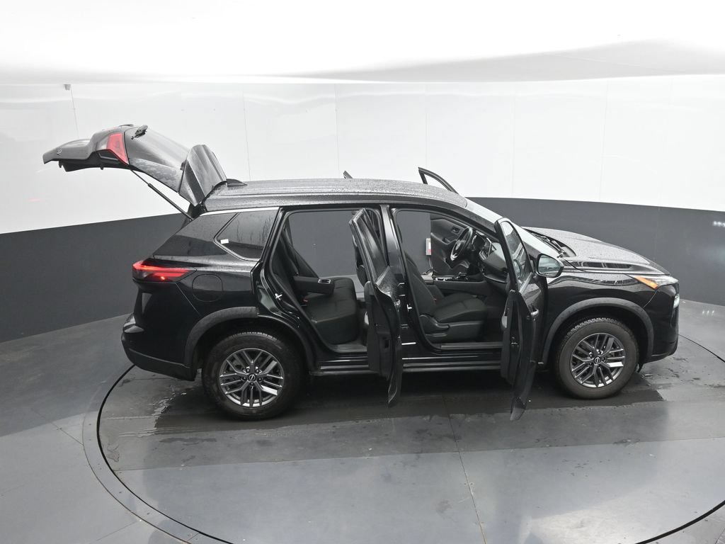 Used 2024 Nissan Rogue S AWD/4WD image 49