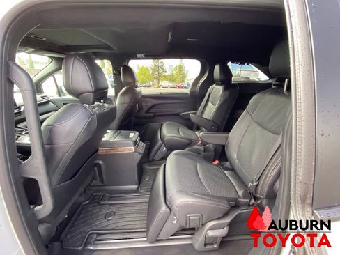 New 2026 Toyota Sienna Platinum AWD/4WD image 25