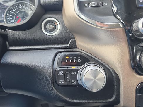 Used 2019 RAM 1500 Laramie AWD/4WD image 27