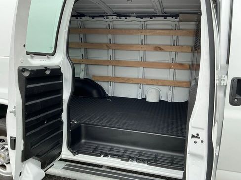 Used 2024 Chevrolet Express 2500 w/ Driver Convenience Package image 21