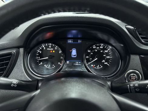 Used 2020 Nissan Rogue SV image 33