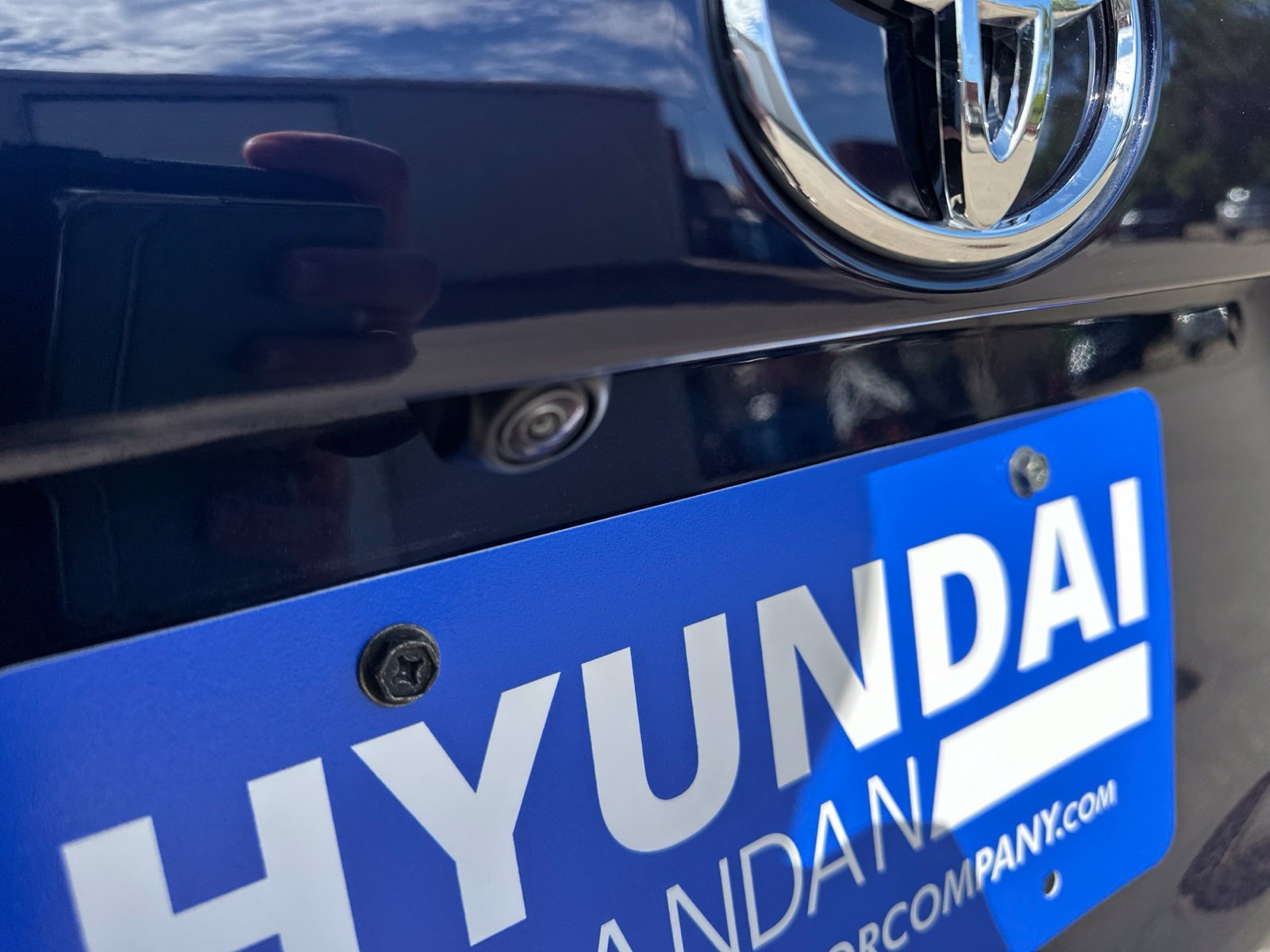 Used 2025 Toyota RAV4 XLE Premium w/ Weather Package AWD/4WD image 7