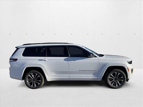New 2025 Jeep Grand Cherokee L Overland w/ Luxury Tech Group IV image 6