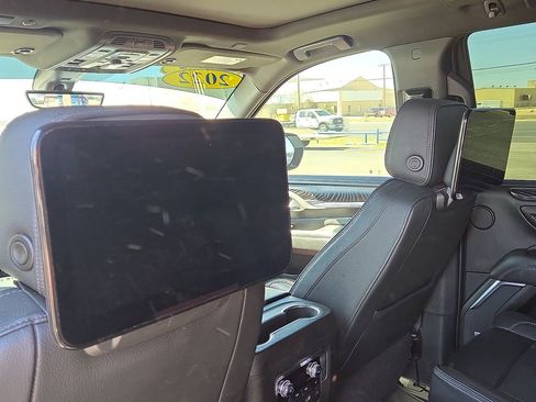 Used 2022 GMC Yukon Denali w/ Denali Ultimate Package image 20