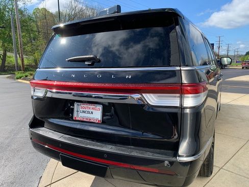 Certified 2024 Lincoln Navigator L Reserve AWD/4WD image 7