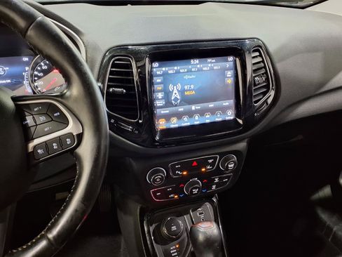 Certified 2021 Jeep Compass Limited w/ Sun and Sound Group AWD/4WD image 8