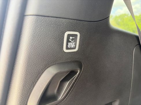 Used 2023 Jeep Wagoneer 4WD image 35