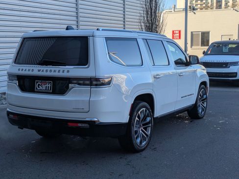 Used 2024 Jeep Grand Wagoneer Series III w/ Rear Seat Video Group 1 image 3