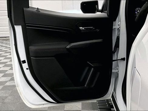 Used 2023 Chevrolet Colorado Z71 w/ Z71 Convenience Package 2 image 21