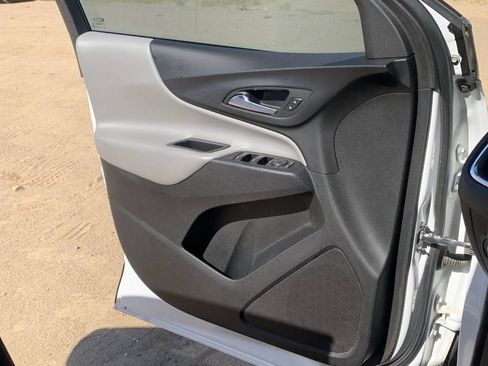 Certified 2019 Chevrolet Equinox LS FWD image 20