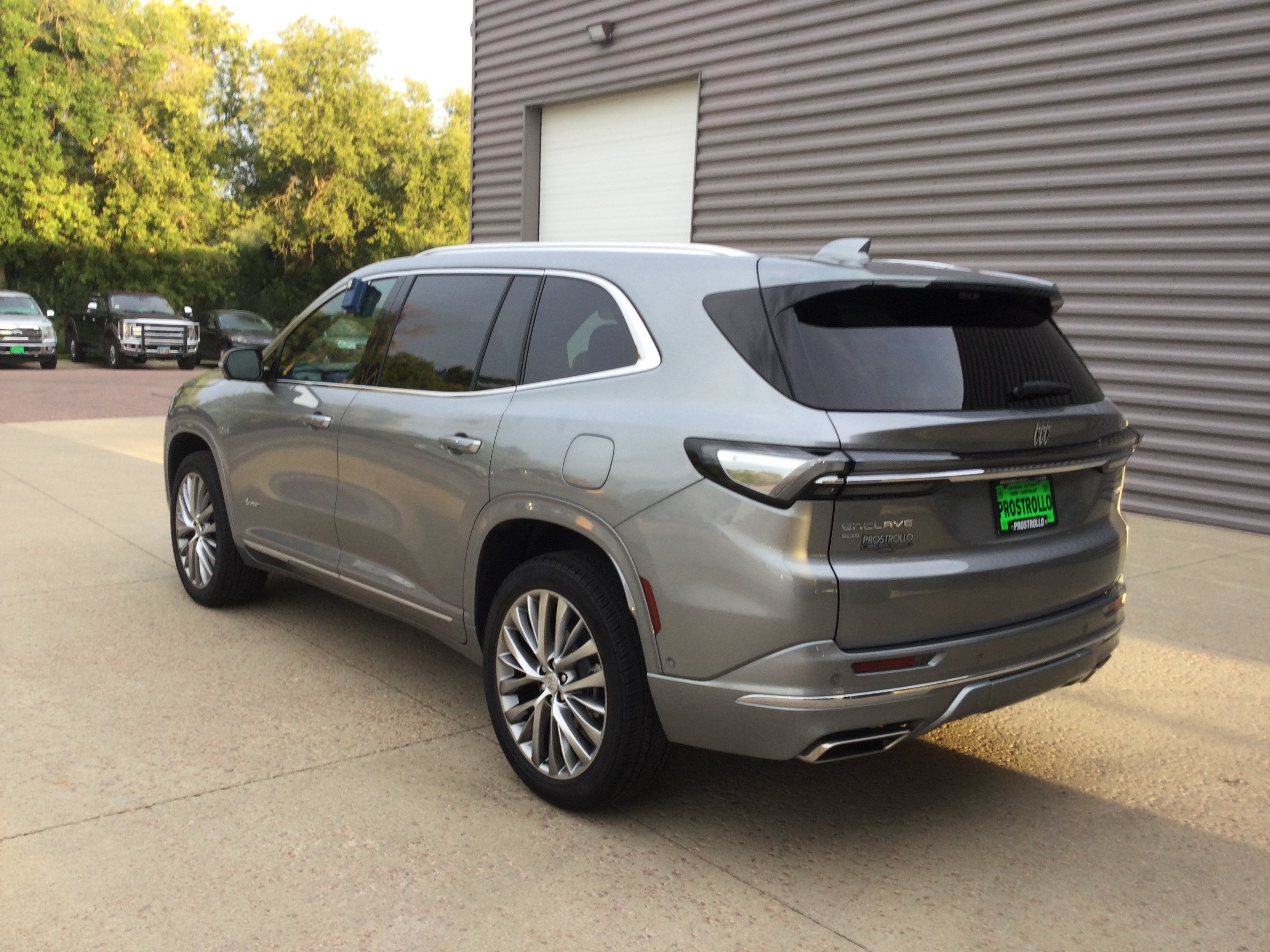 Used 2026 Buick Enclave Avenir w/ Super Cruise Package AWD/4WD image 7