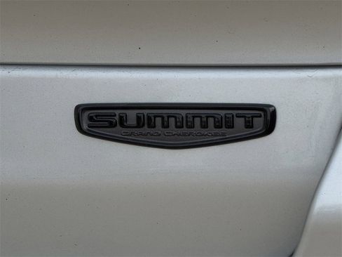 New 2025 Jeep Grand Cherokee L Summit w/ Obsidian Package image 9