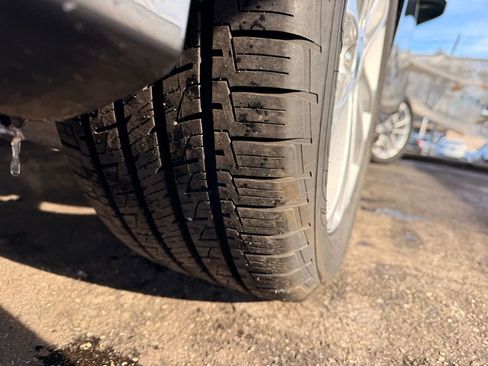 Used 2019 Ford Fusion SE image 43