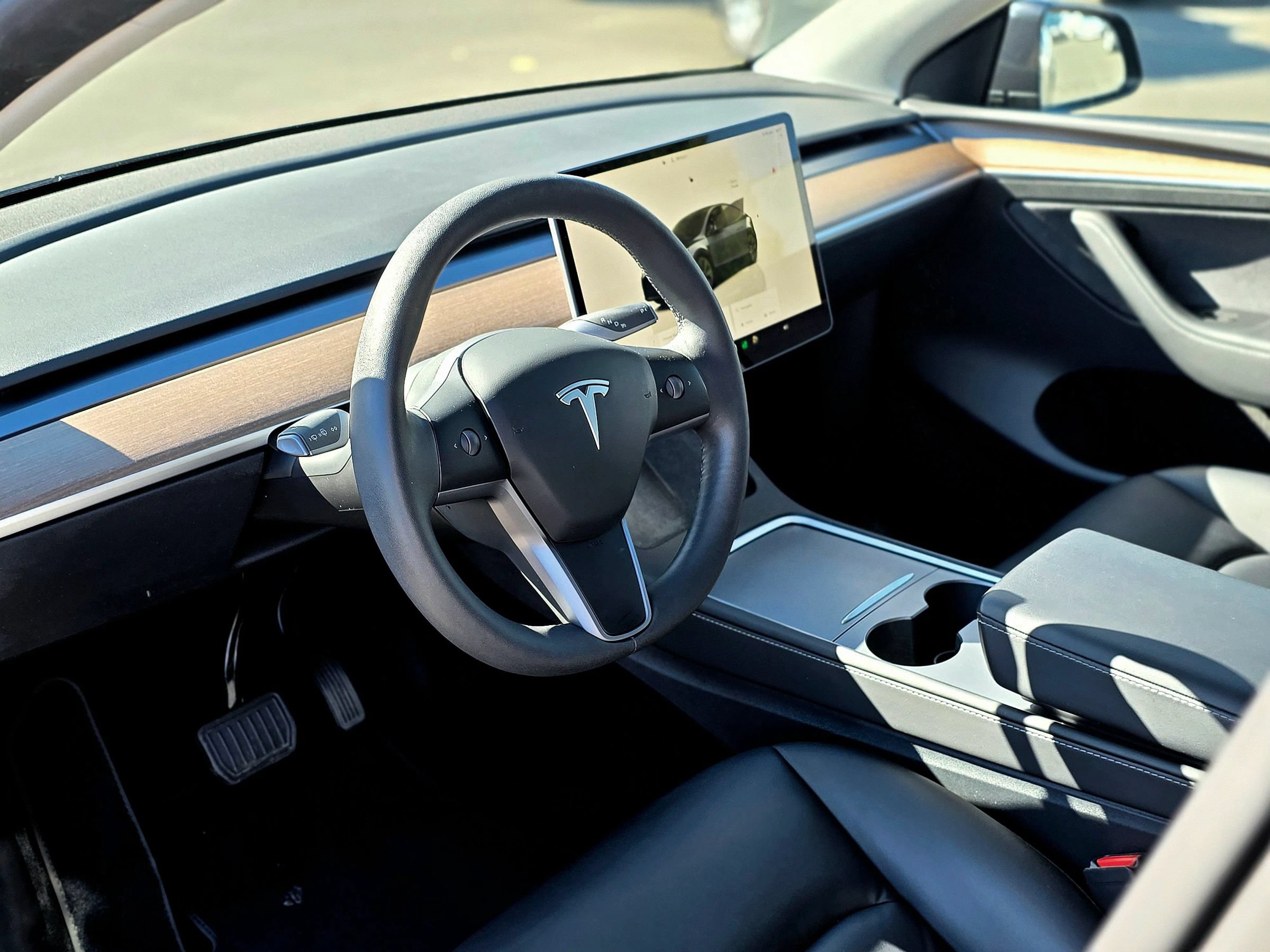 Used 2024 Tesla Model Y Long Range AWD/4WD image 20