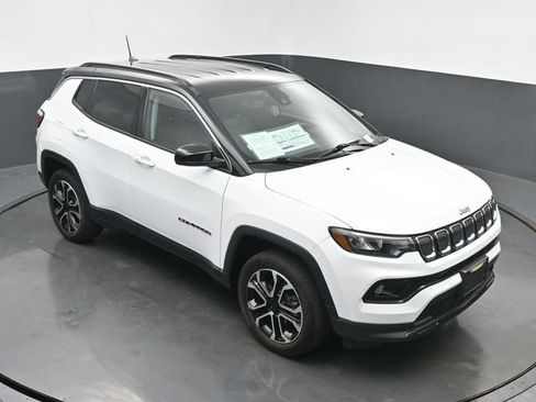 Used 2022 Jeep Compass Limited AWD/4WD image 42