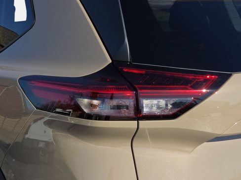 New 2026 Nissan Rogue SV w/ Rock Creek Premium Package AWD/4WD image 31