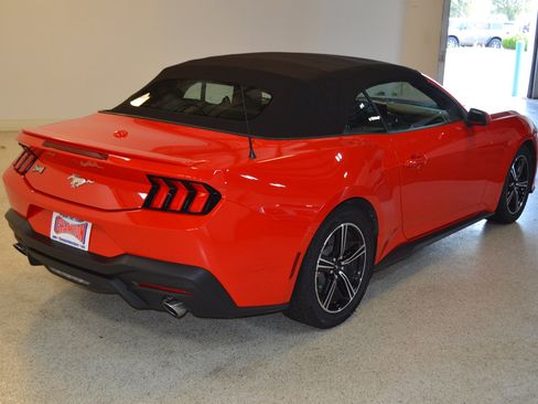 Used 2025 Ford Mustang Premium RWD image 3