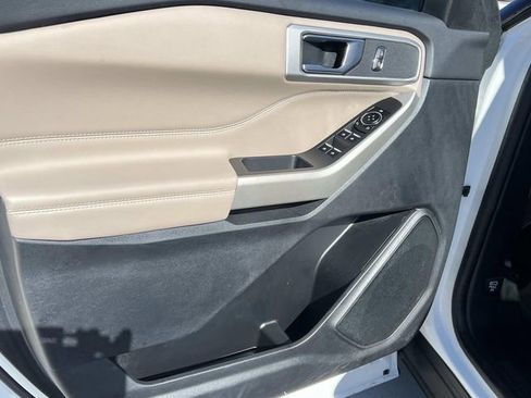 Certified 2023 Ford Explorer XLT w/ Equipment Group 202A image 19