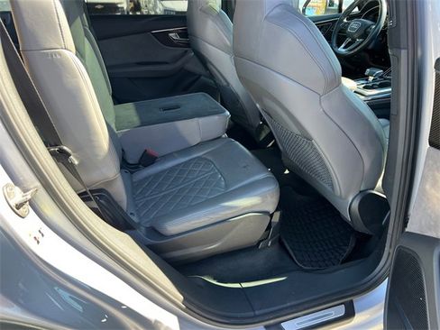 Used 2022 Audi SQ7 Premium Plus w/ SQ7 Executive Package image 15