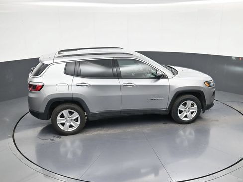Used 2022 Jeep Compass Latitude w/ Convenience Group AWD/4WD image 34