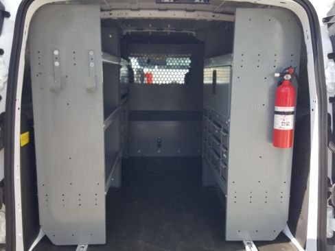 Used 2017 Ford Transit Connect XL image 10