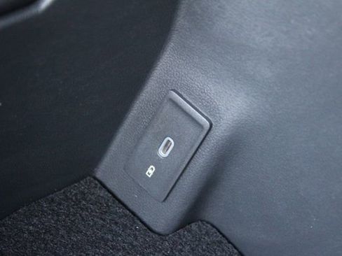 New 2026 Volkswagen Atlas Cross Sport SEL Premium R-Line image 34