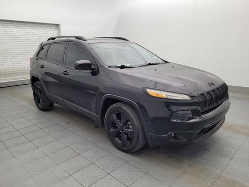 Used 2016 Jeep Cherokee Latitude w/ Comfort/Convenience Group image 11
