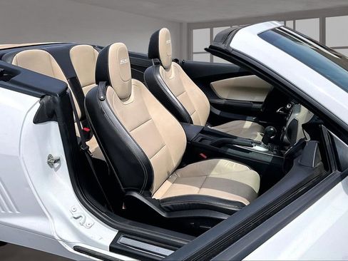 Used 2015 Chevrolet Camaro SS w/ RS Package RWD image 8