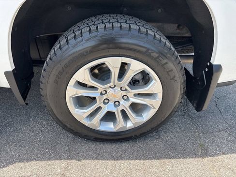 Used 2024 Chevrolet Silverado 1500 LTZ AWD/4WD image 12