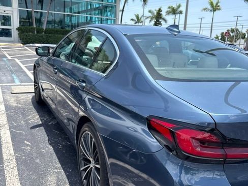 Used 2023 BMW 530i w/ Premium Package RWD image 7