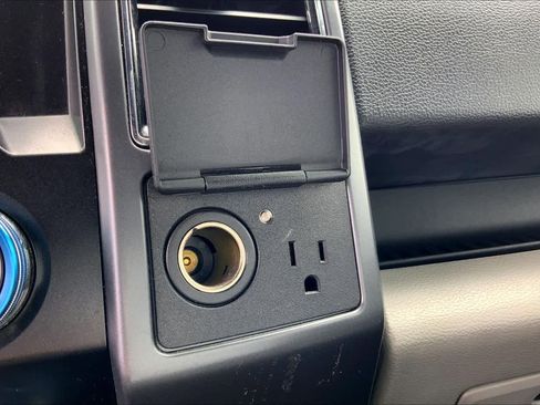 Used 2019 Ford F150 XLT w/ Equipment Group 302A Luxury AWD/4WD image 32